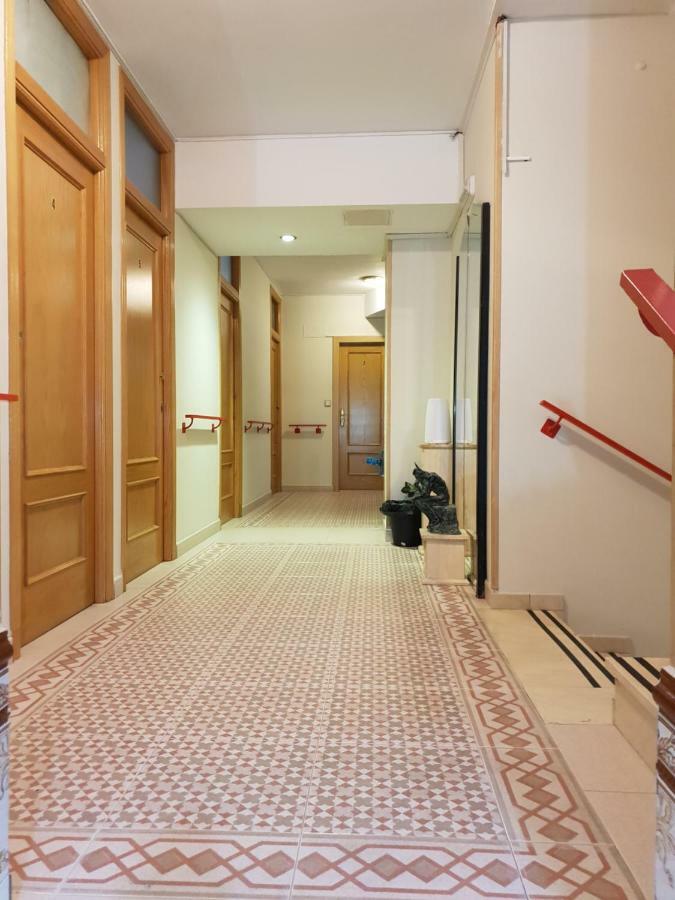 Residencial Oscense Hotel อูเอสกา ภายนอก รูปภาพ